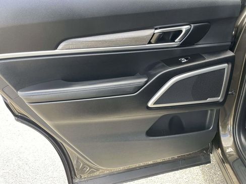 Used 2022 Kia Telluride EX w/ EX Premium Package image 20