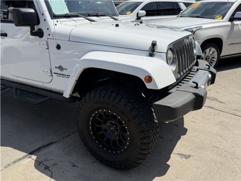Used 2015 Jeep Wrangler Unlimited Sport AWD/4WD image 7