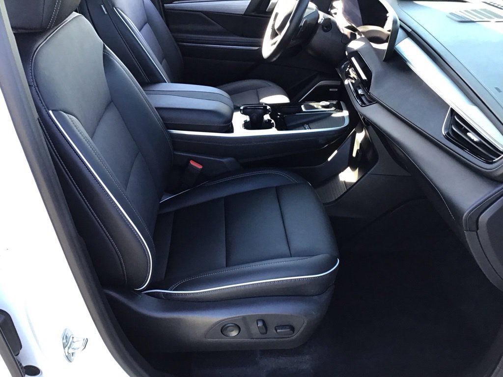 Used 2026 Buick Enclave Preferred w/ Power Package FWD image 11