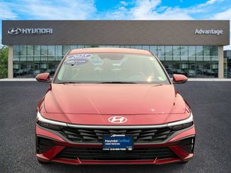 Certified 2025 Hyundai Elantra Limited FWD video 2