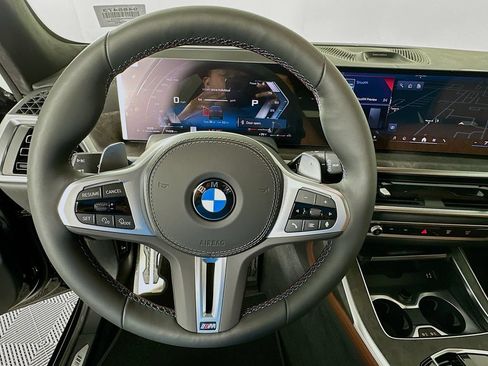 Used 2027 BMW X7 M60i AWD/4WD image 10