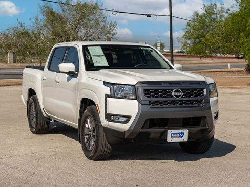 Used 2025 Nissan Frontier SV w/ SV Convenience Package RWD image 1