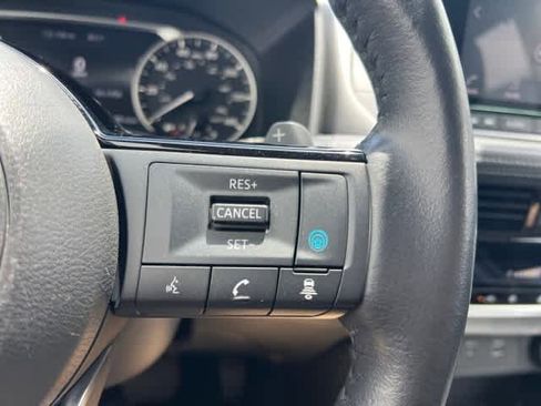 Used 2021 Nissan Rogue SV w/ Premium Package AWD/4WD image 27