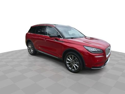 Used 2022 Lincoln Corsair AWD w/ Premium Package image 2