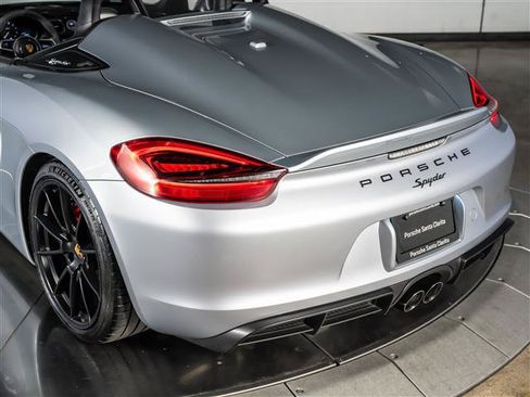 Certified 2016 Porsche Boxster Spyder RWD image 37