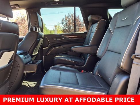 Used 2021 Cadillac Escalade Premium Luxury w/ Performance Package image 7