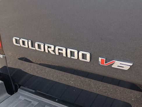 Used 2019 Chevrolet Colorado LT AWD/4WD image 6