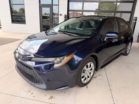 Used 2021 Toyota Corolla LE FWD image 3