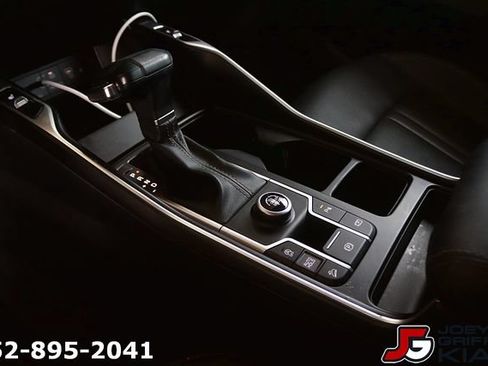 Certified 2024 Kia Sorento S w/ Panoramic Sunroof Package FWD image 20