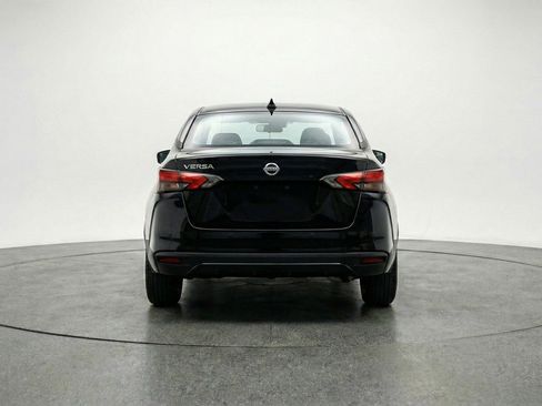 Used 2025 Nissan Versa SV image 7