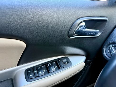 Used 2017 Dodge Journey SXT w/ Premium Group FWD image 21