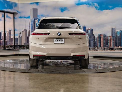 New 2026 BMW iX xDrive45 w/ Premium Package AWD/4WD image 9