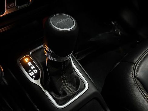 Used 2022 Jeep Gladiator Overland image 20