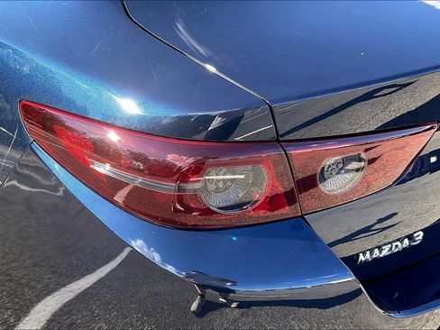 Used 2019 MAZDA MAZDA3 Sedan w/ Select Package FWD image 27