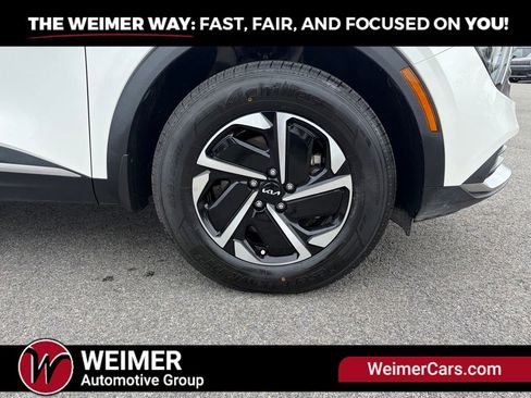 Used 2024 Kia Sportage LX AWD/4WD image 12
