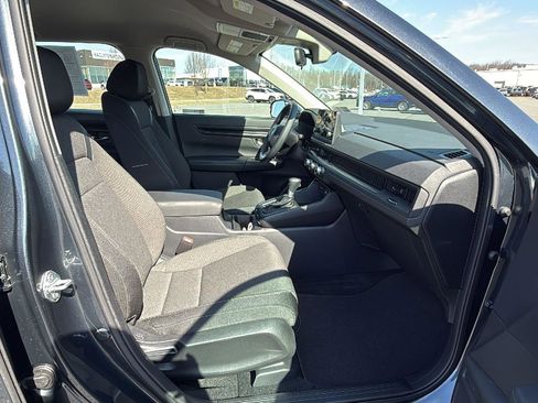 Used 2024 Honda CR-V LX image 19