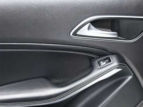 Used 2019 Mercedes-Benz CLA 250 image 14