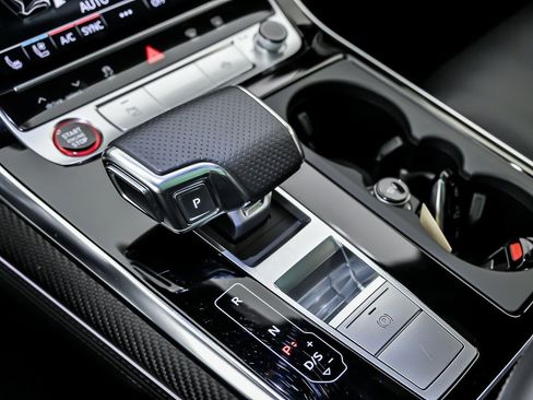 Used 2022 Audi RS Q8 AWD/4WD image 38