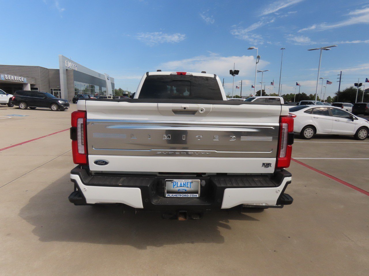 Used 2024 Ford F350 Limited w/ FX4 Off-Road Package AWD/4WD image 13