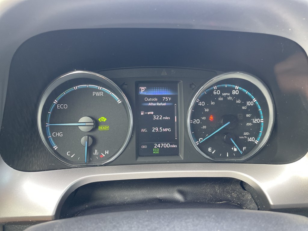 Used 2018 Toyota RAV4 LE AWD/4WD image 17