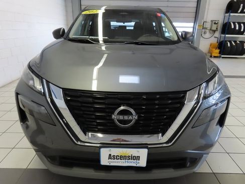 Used 2023 Nissan Rogue S image 18