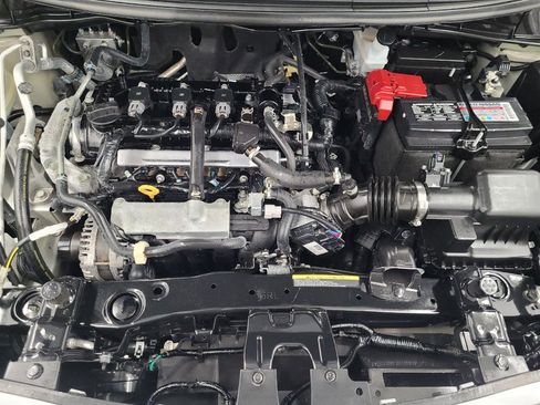 Used 2025 Nissan Versa SV FWD image 30