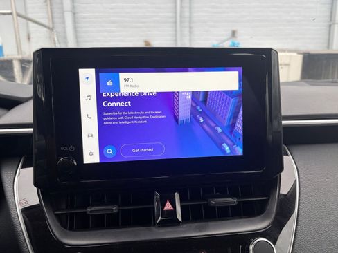 Used 2025 Toyota Corolla LE image 21