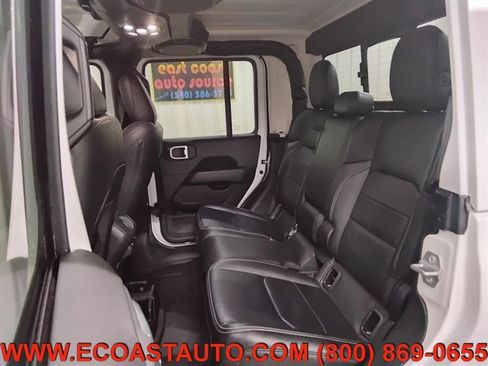 Used 2021 Jeep Gladiator Overland w/ Popular Equipment Package AWD/4WD image 13