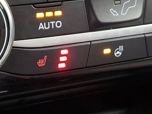 Used 2022 Ford Escape SE w/ Cold Weather Package image 26