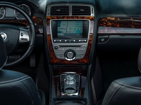 Used 2011 Jaguar XK Convertible RWD image 19