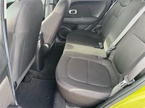 Used 2016 Kia Soul Base image 9