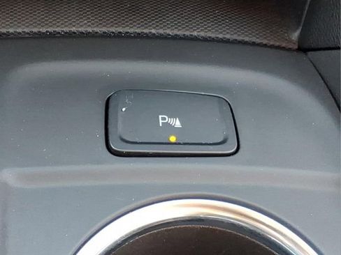 Used 2024 Chevrolet Equinox LT w/ LPO, Floor Liner Package FWD image 22