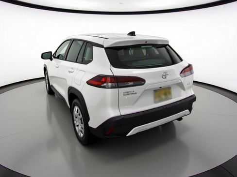 Certified 2026 Toyota Corolla Cross L image 5