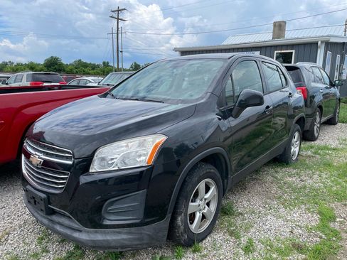 Used 2016 Chevrolet Trax LS AWD/4WD image 1