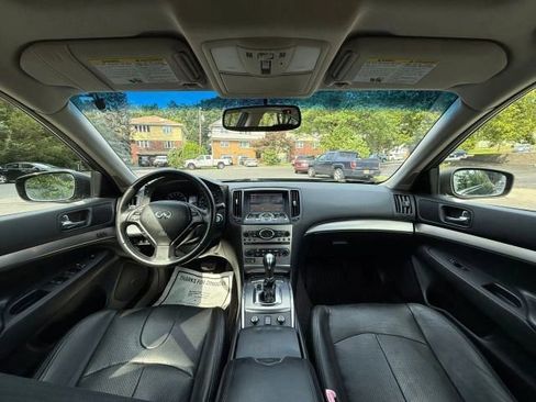 Used 2012 INFINITI G37 x w/ Premium Pkg image 18