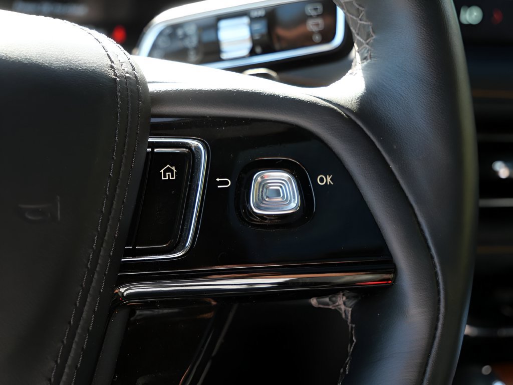 Certified 2025 Lincoln Aviator Black Label w/ Black Label Special Edition AWD/4WD image 18