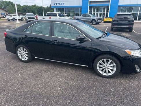 Used 2012 Toyota Camry XLE FWD image 5