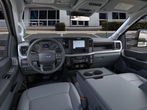 New 2026 Ford F450 2WD Crew Cab Super Duty image 9