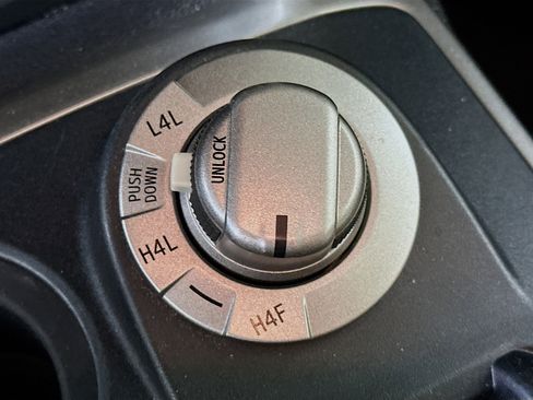 Used 2013 Toyota 4Runner Limited image 25