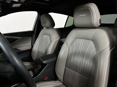 Used 2025 Buick Envista Avenir image 13