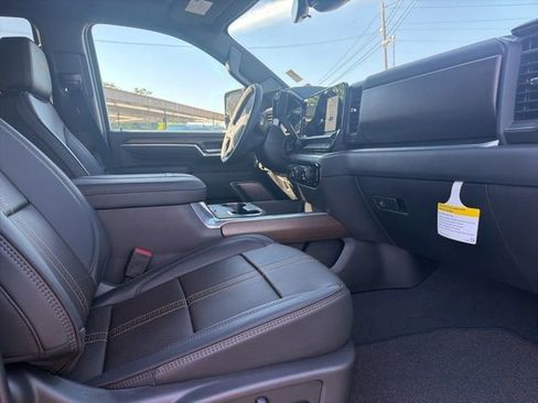 New 2025 Chevrolet Silverado 2500 High Country w/ Midnight Edition AWD/4WD image 15