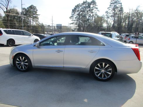 Used 2014 Cadillac XTS image 28