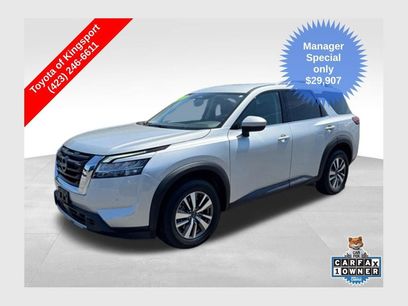 Used 2023 Nissan Pathfinder SL