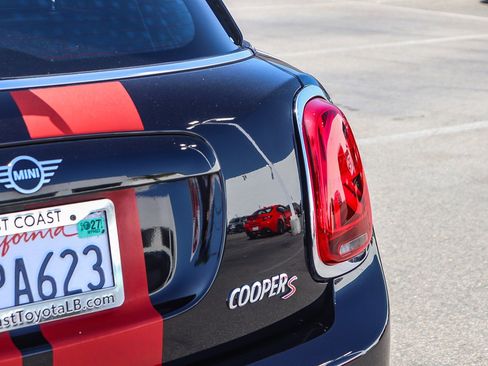 Used 2021 MINI Cooper S FWD image 12