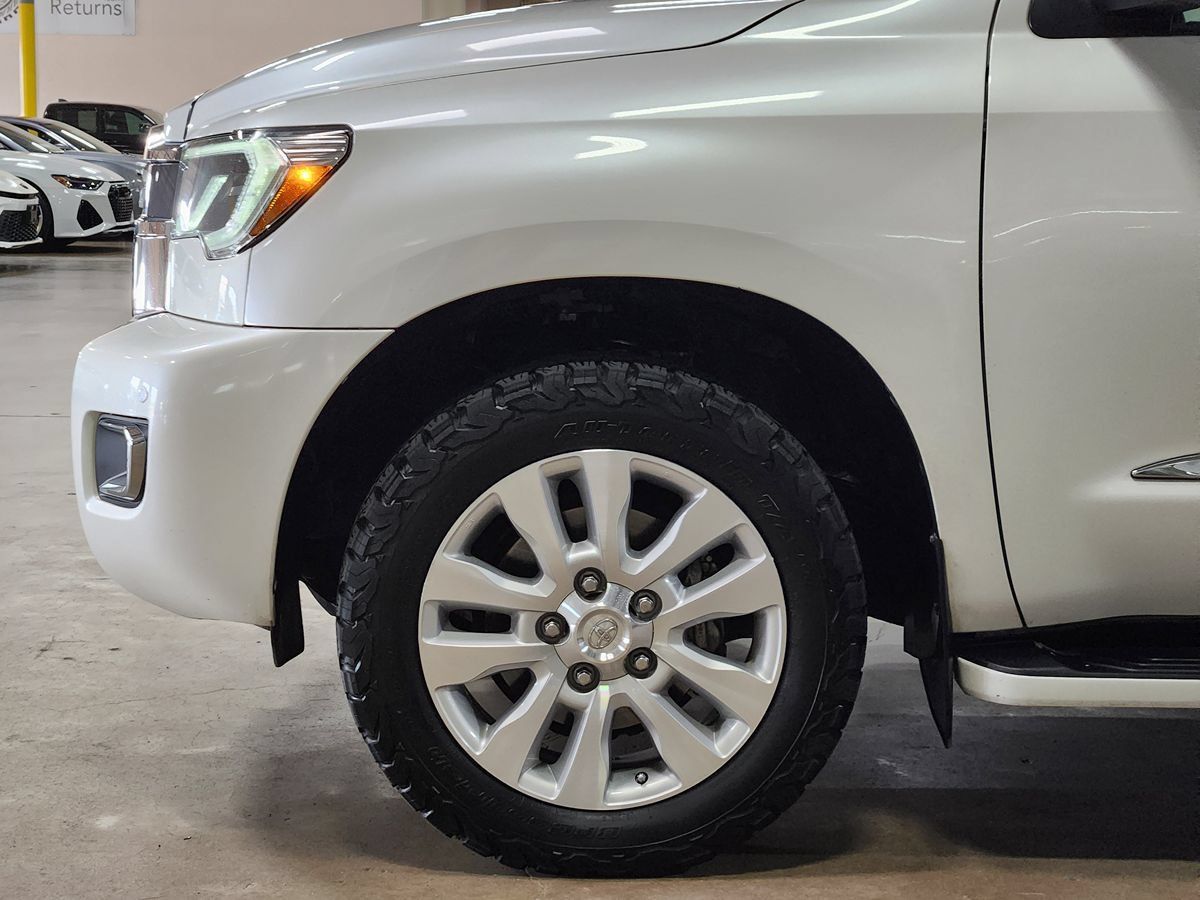 Used 2020 Toyota Sequoia Platinum RWD image 5