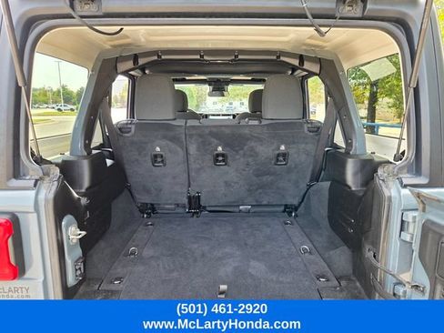 Used 2024 Jeep Wrangler Unlimited Rubicon AWD/4WD image 15