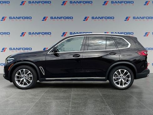 Used 2022 BMW X5 xDrive40i w/ Premium Package AWD/4WD image 2