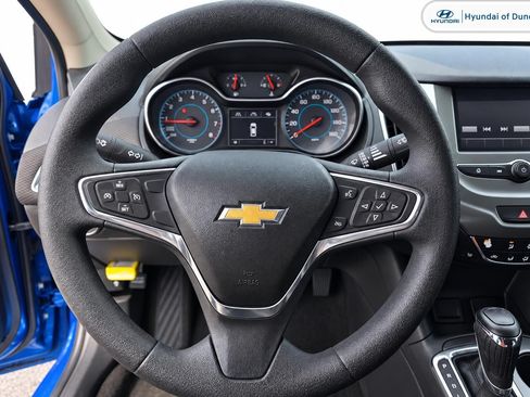 Used 2016 Chevrolet Cruze LT w/ Convenience Package FWD image 10