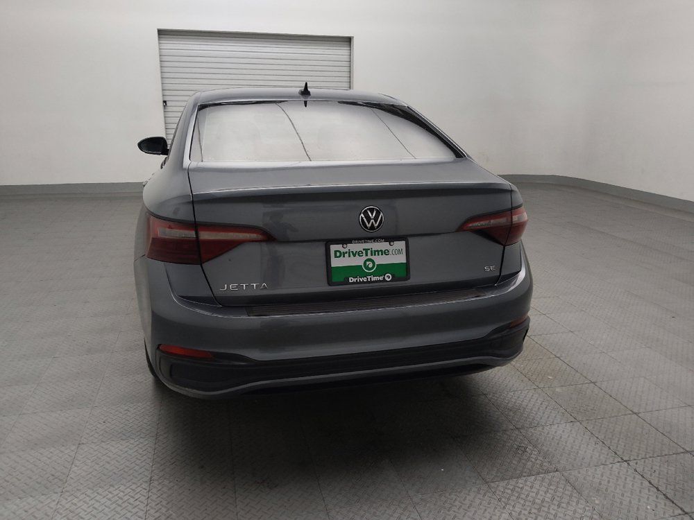 Used 2024 Volkswagen Jetta SE FWD image 6