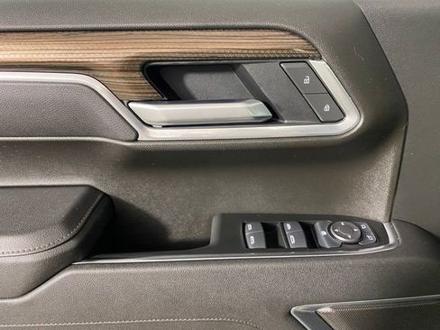 Certified 2025 Chevrolet Silverado 1500 LT AWD/4WD image 14